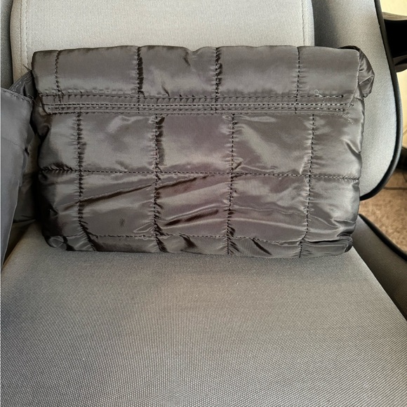 Minimalist Quilted Detail Flap Square Bag - Picture 4 of 6